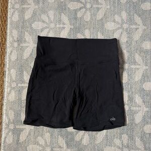 ALO Yoga Women's Black Bike Shorts